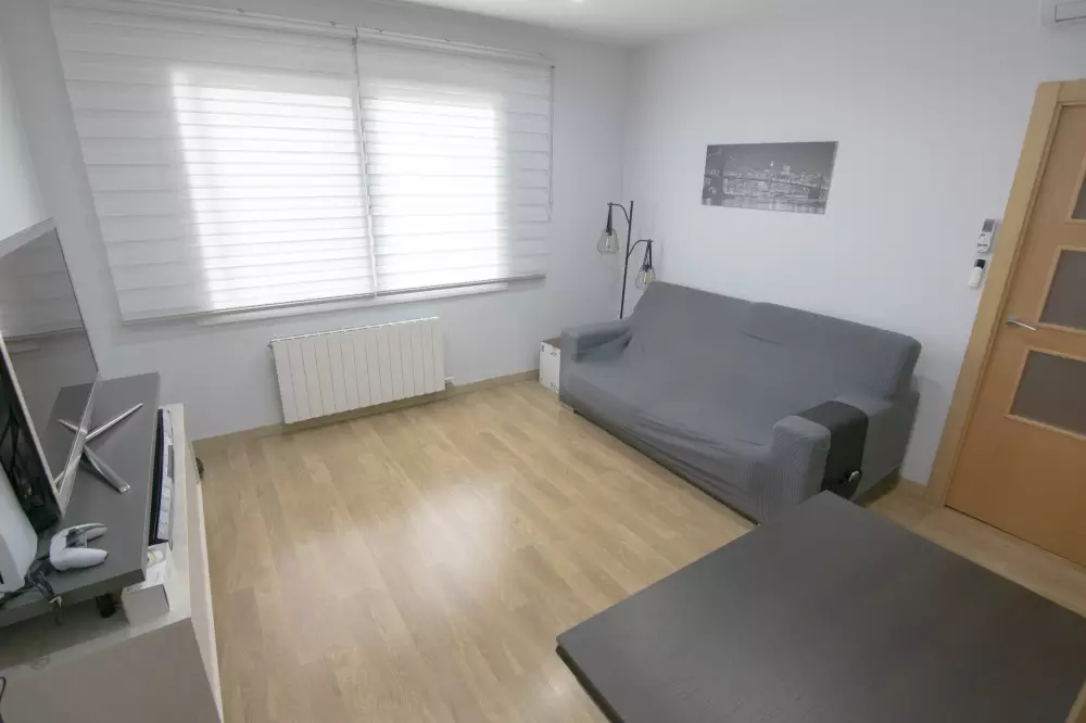 TODO REFORMADO, exterior, ascensor y balcón. EDITADO 2